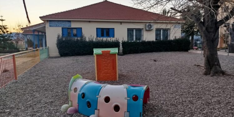 Προχωρούν οι διαδικασίες του Δήμου για ενεργειακές αναβαθμίσεις του Δημοτικού σχολείου Παλιαμπέλων & του παιδικού σταθμού Παλαίρου.