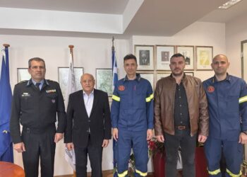 Επίσκεψη του Υποστράτηγου της Πυροσβεστικής Χριστόφορου Μπόκα στον Δήμαρχο Λευκάδας για τον Σχεδιασμό Πολιτικής Προστασίας