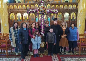 Προετοιμασίες στην Αμφιλοχία για την Κυριακή της Σταυροπροσκυνήσεως|Σε εορταστική ατμόσφαιρα, μέσα στα άνθη ο Τίμιος Σταυρός!