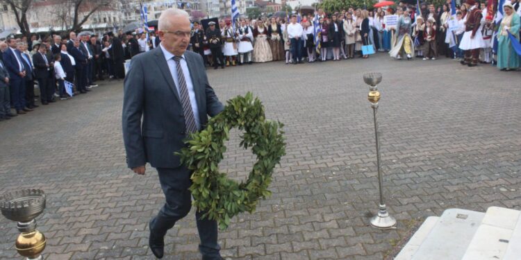 Η Αμφιλοχία τίμησε την Εθνική Επέτειο της 25ης Μαρτίου