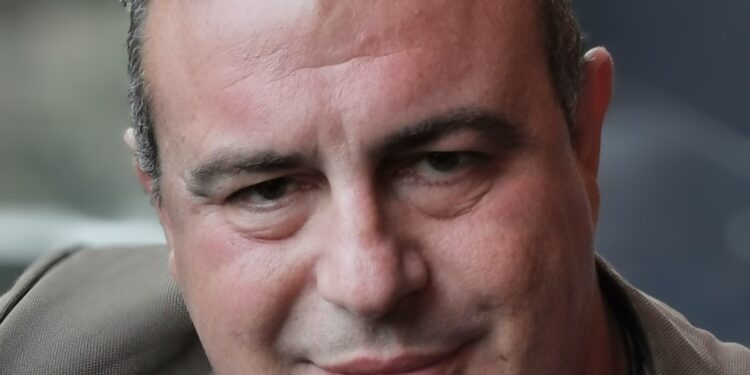 Σόκαρε το Αγρίνιο ο θάνατος του 51χρονου Γιώργου Καπέρδα