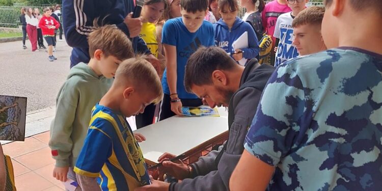 Ο Τίτορμος, το σύμβολο της δύναμης και της ευγένειας, συνεχίζει να εμπνέει τις νέες γενιές!