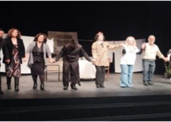 Η θεατρική ομάδα του Εσπερινού ΕΠΑΛ Αγρινίου συμμετείχε με μεγάλη επιτυχία στο 13ο Πανελλήνιο Μαθητικό Φεστιβάλ Θεάτρου