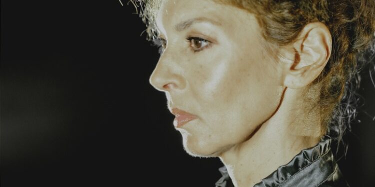 “Το πορτραίτο της Πηνελόπης Δέλτα” της Δήμητρας Παπαδήμα, στη Ναύπακτο