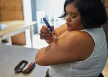 Καθηγητής Ιατρικής προειδοποιεί: Επικίνδυνα τα ενέσιμα φάρμακα αδυνατίσματος