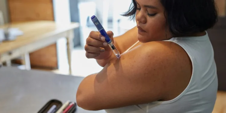 Καθηγητής Ιατρικής προειδοποιεί: Επικίνδυνα τα ενέσιμα φάρμακα αδυνατίσματος