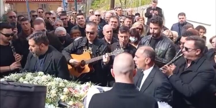 Με κλαρίνα το «τελευταίο αντίο» στον  Πάνο Πλαστήρα