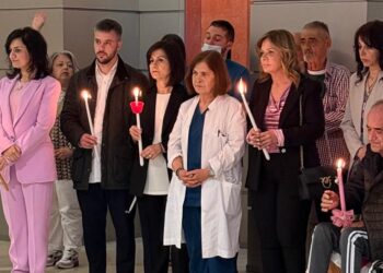 Η Χριστίνα Σταρακά έκανε Ανάσταση στο Νοσοκομείο Αγρινίου, στο πλευρό εργαζομένων και νοσηλευόμενων