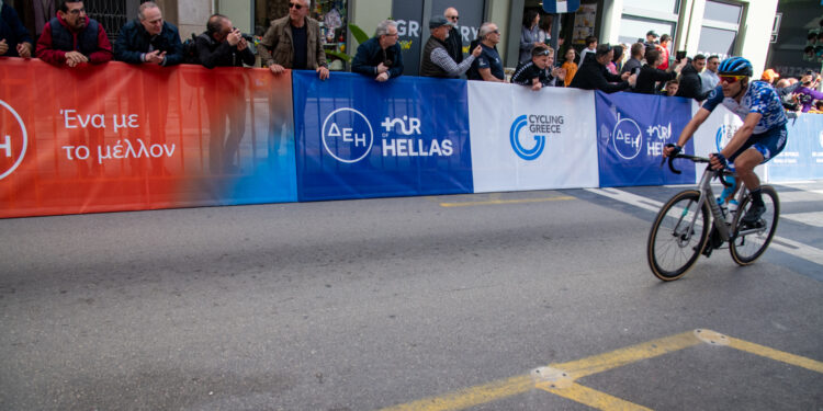 Εντυπωσίασε ο τερματισμός στο Αγρίνιο του 1ου ΕΤΑΠ του ποδηλατικού γύρου Tour of Hellas