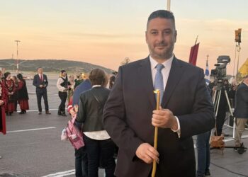 Στις 10 το βράδυ θα φτάσει το Άγιο Φως στην Αιτωλοακαρνανία- Τα σημεία της διανομής