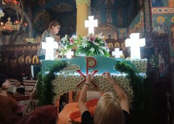 Οι κατανυκτικοί επιτάφιοι στο Αγρίνιο και σε άλλες περιοχές της Αιτωλοακαρνανίας-Βίντεο (συνεχής ροη φωτο)