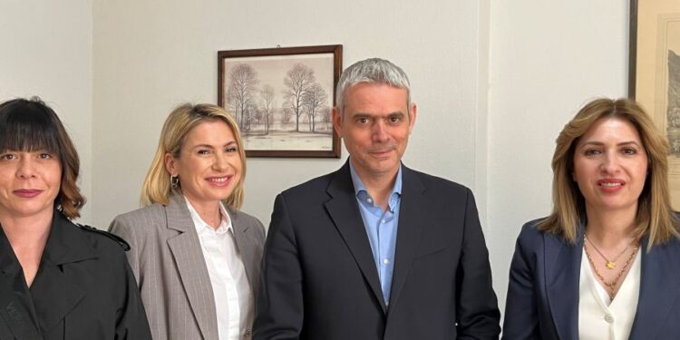 Συνάντηση ουσίας της Ένωσης Ξενοδόχων Αιτωλοακαρνανίας με τον Υφ. Εργασίας Κώστα Καραγκούνη