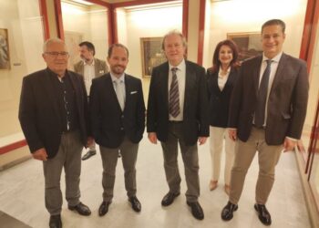 Εγκαίνια της έκθεσης «Έλληνες ζωγράφοι 1880-2000» από τη συλλογή του Χαράλαμπου Ζαχαρόπουλου