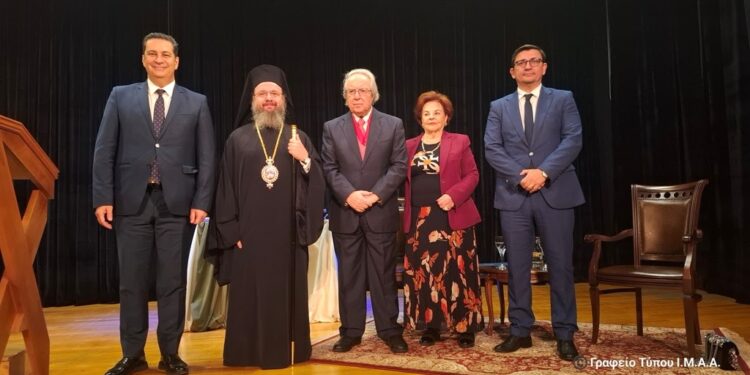 Αγρίνιο: Τιμητική εκδήλωση βράβευσης του καθηγητή Γεωργίου Μπαμπινιώτη