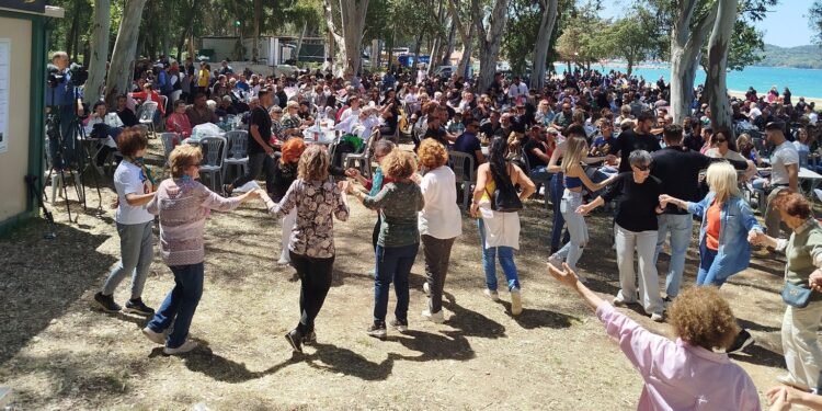 Μεγάλη ησυμμετοχή στην γιορτή αλόγου στην Βόνιτσα-Εντυπωσίασαν οι καβαλάρηδες