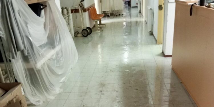 Ζαμπάρας για Κέντρο Υγείας Χαλκιοπούλων: «Αναβάθμιση» με λεκάνες – Η υγεία στα αζήτητα, οι ευθύνες εγκληματικές