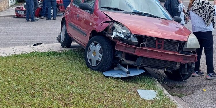 Αγρίνιο: Τροχαίο στη συμβολή των οδών Έλλης Λαμπέτη και Πανεπιστημίου