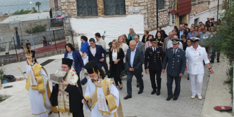 Με ευλάβεια η Αμφιλοχία υποδέχθηκε τα Ιερά Λειψάνα των Πάντων των εν Αιτωλία και Ακαρνανία Αγίων