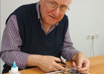 Αγρίνιο: έκθεση – κολάζ γραμματοσήμων του Αθανασίου Τσουράπη