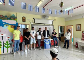 Η ομάδα του Παναιτωλικού στο Δημητρούκειο Ειδικό Δημοτικό Σχολείο Μεσολογγίου