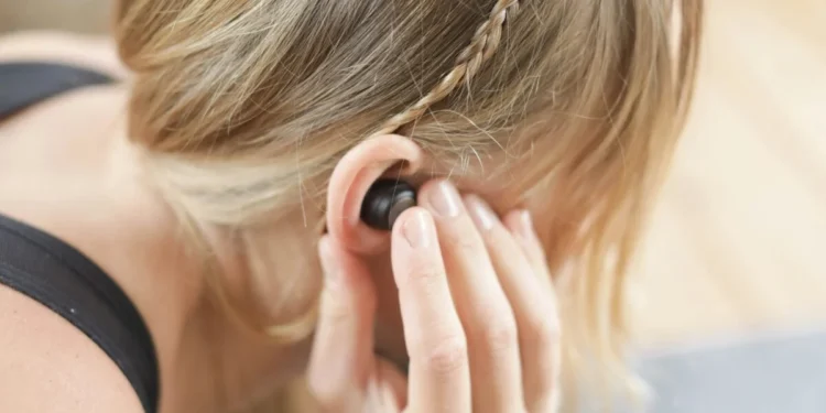 Επίδομα βαρηκοΐας: Από σήμερα οι αιτήσεις για ηλικίες 18 έως 65 ετών