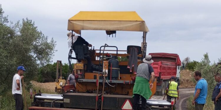 Ολοκληρώθηκαν οι εργασίες ασφαλτόστρωσης του αγροτικού δρόμου Καθαροβουνι-Ελαιόφυτο και η αντικατάσταση δικτύου ύδρευσης Φλωριάδας στη Δ.Ε. Μενιδίου