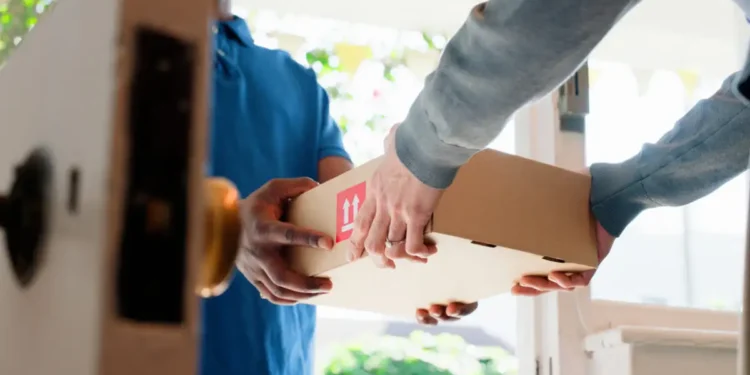 Στα σκαριά αλλαγές στις συμβάσεις των εργαζομένων σε πλατφόρμες