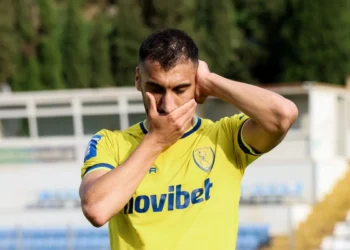 Λεβαδειακός – Παναιτωλικός 1-2: Οι Αγρινιώτες γύρισαν το ματς σε τέσσερα λεπτά, έσπασαν το αήττητο σερί των Βοιωτών και μείωσαν στους δύο βαθμούς