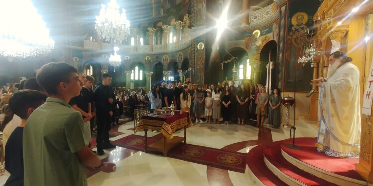 Αγρίνιο:βραβεύτηκαν οι εθελοντές καθηγητές που προσέφεραν διδακτικό έργο στο Κοινωνικό Φροντιστήριο ” Άγιος Ιωάννης ο Βραχωρίτης”