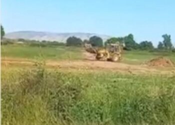 Μεσολόγγι-Κ.Λύρος: Δημοτικά μηχανήματα κάνουν εξυπηρετήσεις σε αντιδημάρχους- «Αυτοί είστε»