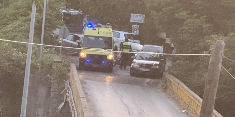 Τροχαίο με τραυματισμό στην γέφυρα της Αβόρανης