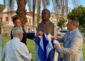 Αποκαλυπτήρια προτομών Σπύρου και Αικατερίνης Τρικούπη στο Μεσολόγγι