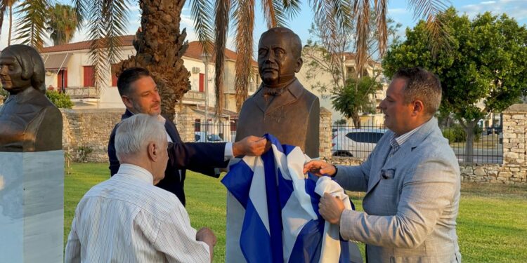 Αποκαλυπτήρια προτομών Σπύρου και Αικατερίνης Τρικούπη στο Μεσολόγγι