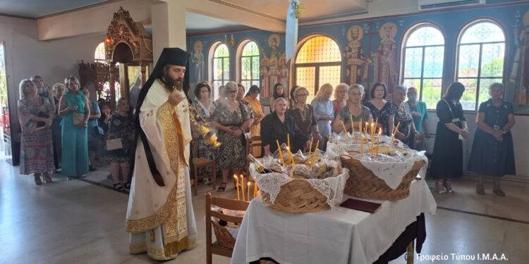Μαραθιάς Τριχωνίδος, Θεία Λειτουργία Κυριακής των Αγίων Πάντων