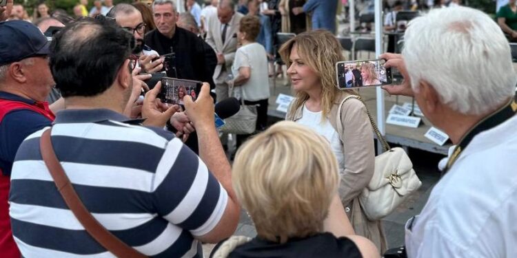 Χ.Σταρακά: Χρόνια πολλά στο Αγρίνιο. Τιμή και δόξα στους προγόνους μας.