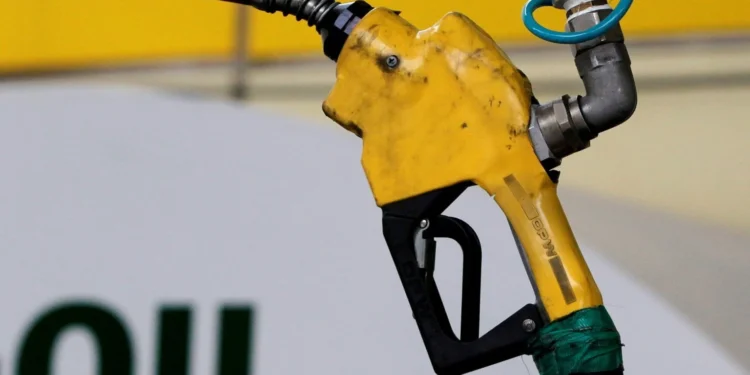 Η παγκόσμια κατανάλωση πετρελαίου θα μειωθεί ελαφρά για πρώτη φορά από το 2020