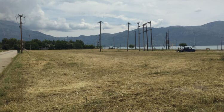 Ελεύθερο και δωρεάν πάρκινγκ για τους μόνιμους κατοίκους και επισκέπτες του Μύτικα