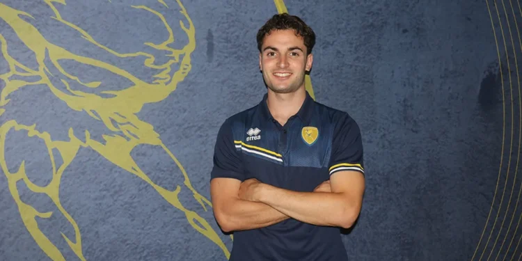 Ο Παναιτωλικός ανακοίνωσε τον Λάμπρο Σμυρλή