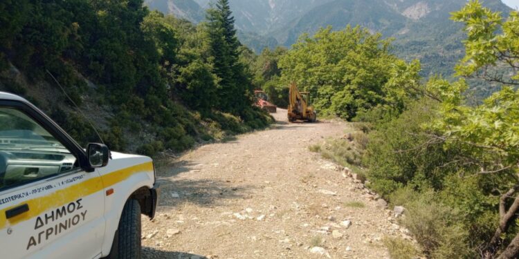 Σε εξέλιξη τα έργα αγροτικής οδοποιίας στην Δημοτική Ενότητα Παρακαμπυλίων