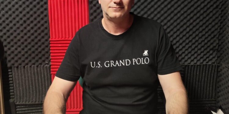 Ο Β.Νταραντούμης για τον πολίτη που έκοψε τις φλέβες του σε υπηρεσία του Δήμου Αγρινίου-Τι ζητά από την δημοτική αρχή (Συνέντευξη στον Energy 94.2)