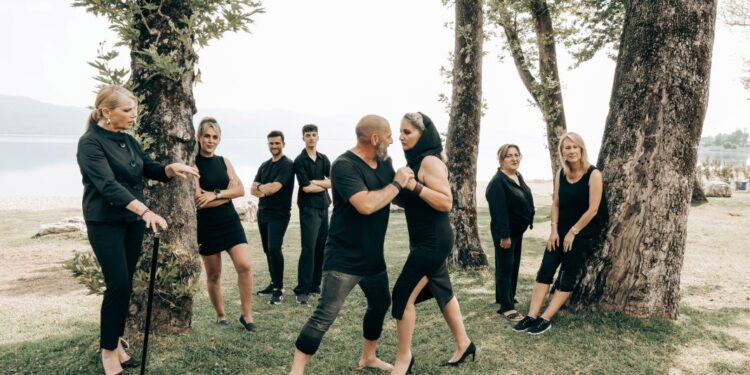 «Η στρίγγλα που έγινε αρνάκι» από την θεατρική ομάδα της ΓΕΑ