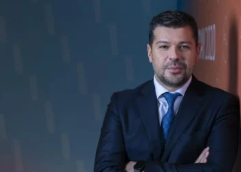 Στάσσης για ΔΕΗ: «Θα πετύχουμε τον στόχο για καθαρά κέρδη 800 εκατ. ευρώ το 2027»