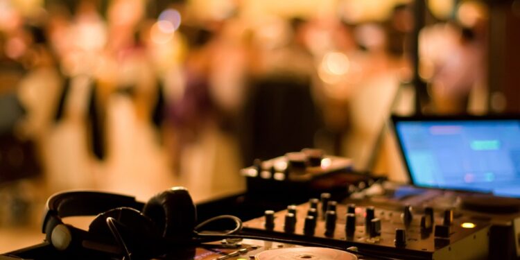 Μεσολόγγι: Σήκωσε στο… πόδι τη γειτονιά με τη μεταμεσονύκτια μουσική που έπαιζε