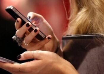 Αγρίνιο: Διάλογοι – φωτιά και φωτογραφικά ντοκουμέντα από το κύκλωμα του ΕΦΚΑ – Η αδίστακτη αρχηγός