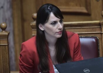 Τι απαντά η Υφυπουργός Εσωτερικών για τις ελλείψεις προσωπικού στο Δήμο Ακτίου-Βόνιτσας