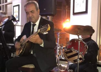 Αγρίνιο: “Έσβησε” ο δεξιοτέχνης του μπουζουκιού, Βαγγέλης Λιάγκας