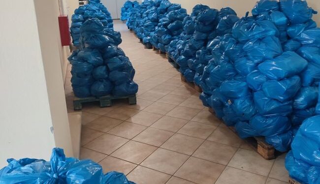 Δήμος Αγρινίου: Διανομή τροφίμων από το Κοινωνικό Παντοπωλείο