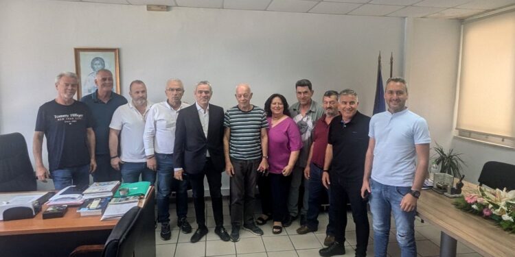 Ο Υφ. Εργασίας Κώστας Καραγκούνης στο Δημαρχείο Αμφιλοχίας