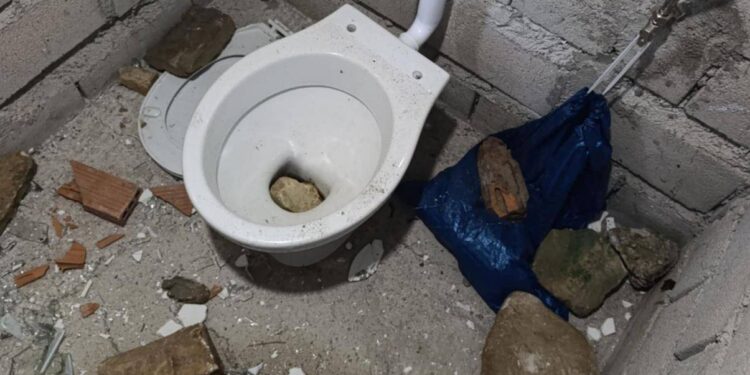 Κατέστρεψαν τις τουαλέτες το ξωκλήσι της Αγίας Μαρίνας στην Καμαρούλα Αγρινίου