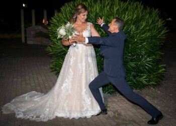 Ο Γιάννης Παπαθανάσης (Σταύρακας στο “Καφέ της Χαράς”) όταν είδε τη Βασιλική να πλησιάζει